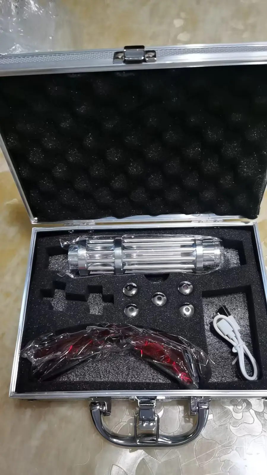 Laser Pointer  1600mW Blue 16340 Compact & 18650 Extended, SKU B017, 1600mw power, 450nm blue laser wavelength, black / silver color, product thumbnail 7
